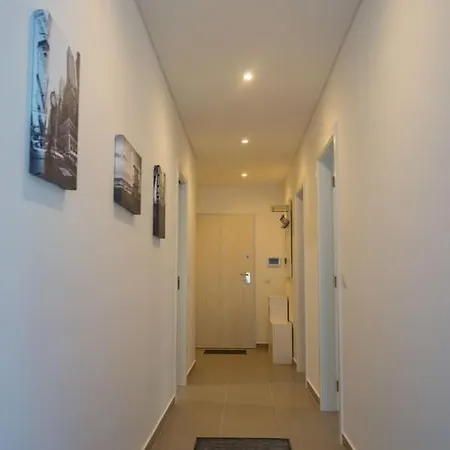 What A Life! Apartamento